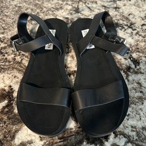 Women black sandal size 8